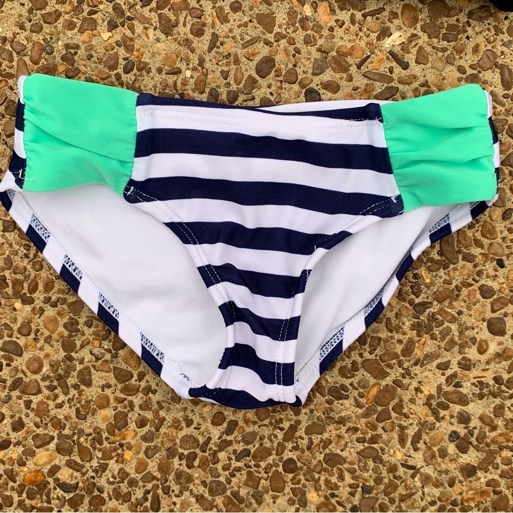 Cat & Jack Red White Blue Bikini & Rashguard Swim Set 6/6x - Picture 4 of 6